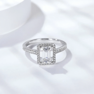 luxury Moissanite Diamond Ring for Women - Image 10