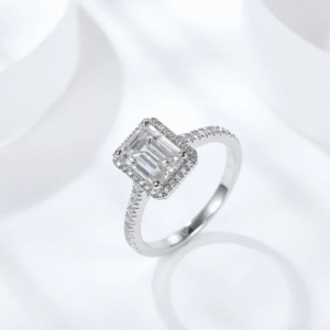 luxury Moissanite Diamond Ring for Women - Image 9